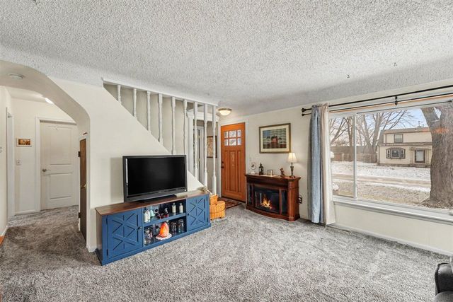 10040 Endicott Street, Belleville, MI 48111