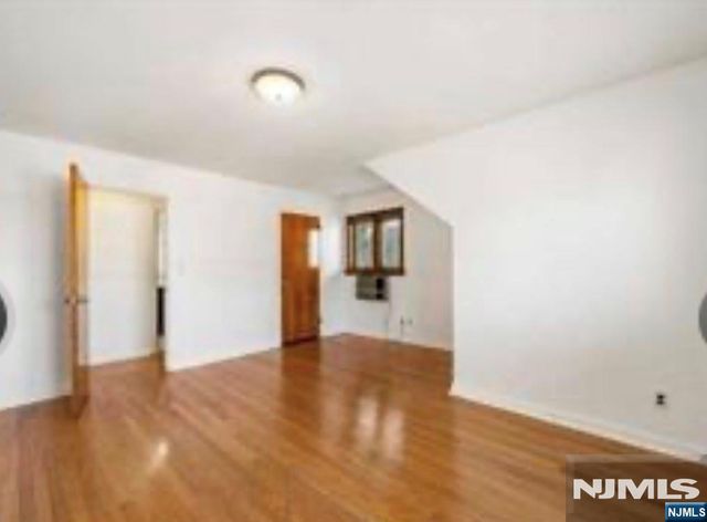 456 9th Street 2, Palisades Park, NJ 07650