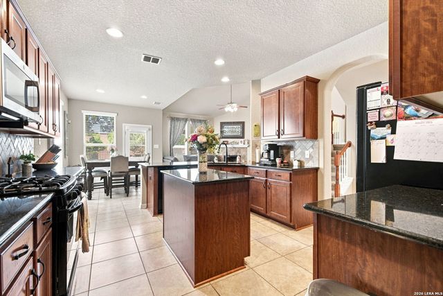 10727 NEWCROFT PL, Helotes, TX 78023