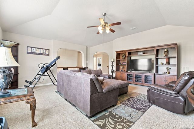 10727 NEWCROFT PL, Helotes, TX 78023