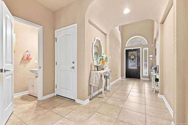 10727 NEWCROFT PL, Helotes, TX 78023