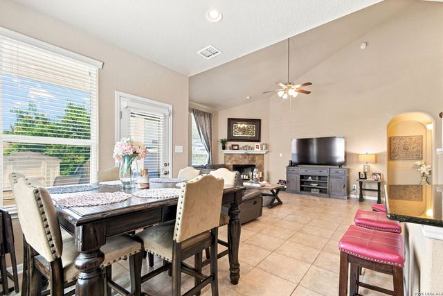 10727 NEWCROFT PL, Helotes, TX 78023