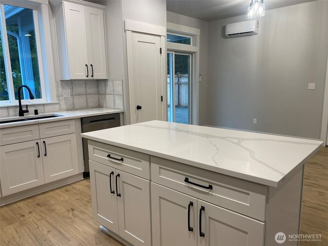 1383 Sand Pebble Avenue, Ocean Shores, WA 98569