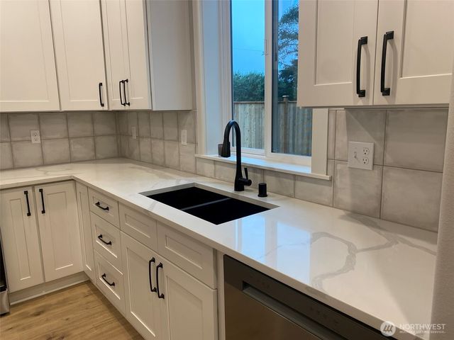 1383 Sand Pebble Avenue, Ocean Shores, WA 98569