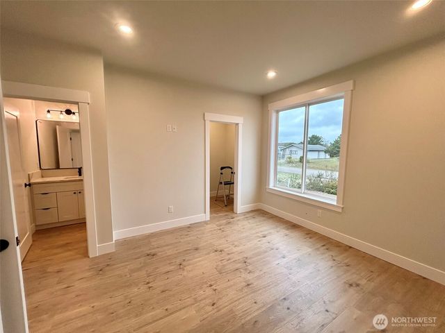 1383 Sand Pebble Avenue, Ocean Shores, WA 98569