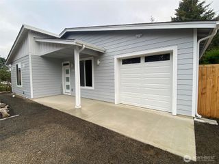 1383 Sand Pebble Avenue, Ocean Shores, WA 98569