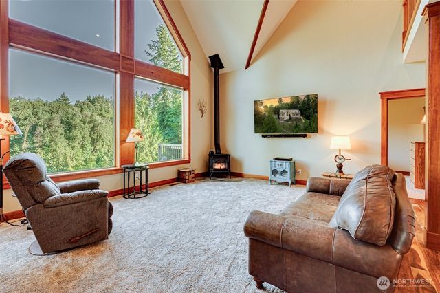 195 Patriot Road, Woodland, WA 98674