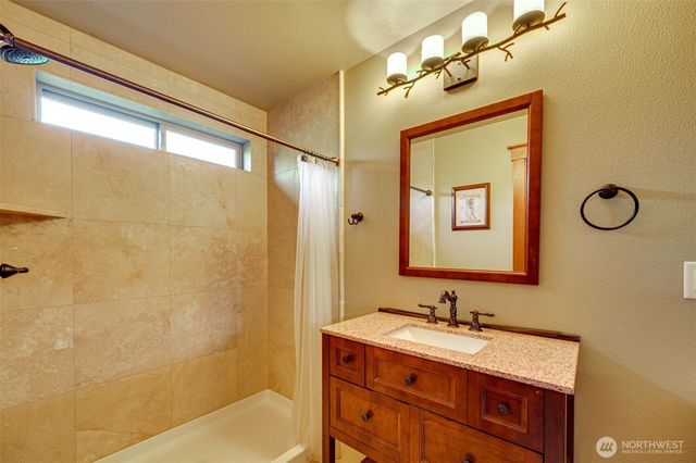 195 Patriot Road, Woodland, WA 98674