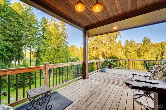 195 Patriot Road, Woodland, WA 98674
