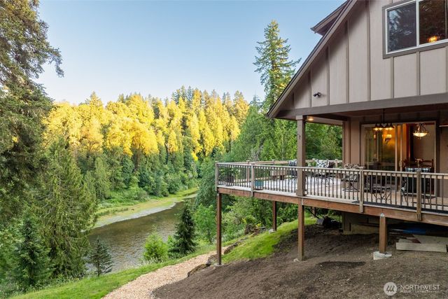 195 Patriot Road, Woodland, WA 98674