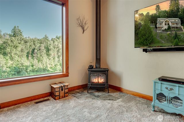 195 Patriot Road, Woodland, WA 98674