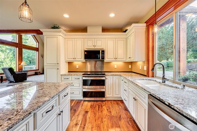 195 Patriot Road, Woodland, WA 98674