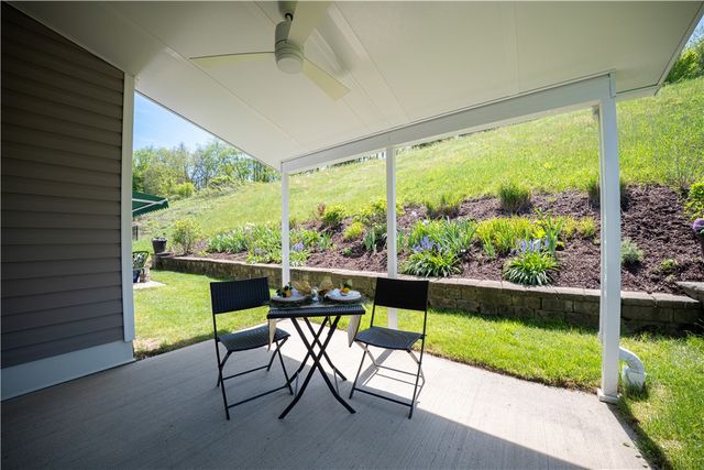 252 Estates Dr, Richland, PA 15044