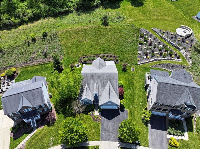 252 Estates Dr, Richland, PA 15044