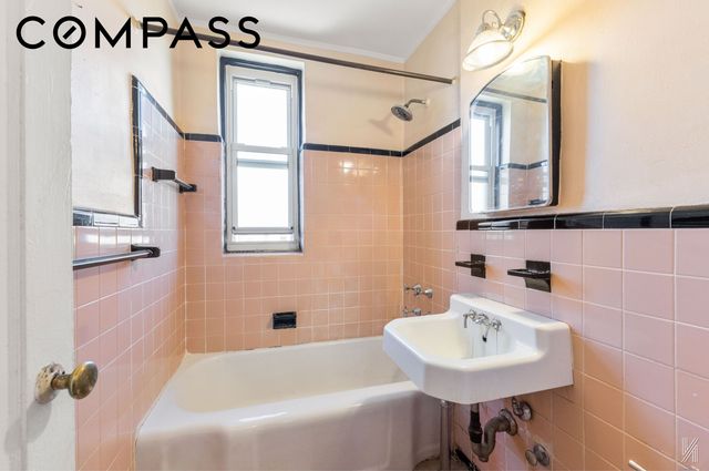 8801 35th Ave Apt 6B, New York City, NY 11372