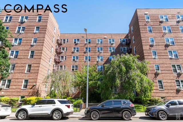 8801 35th Ave Apt 6B, New York City, NY 11372
