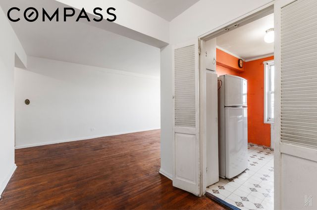 8801 35th Ave Apt 6B, New York City, NY 11372