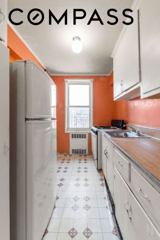 8801 35th Ave Apt 6B, New York City, NY 11372