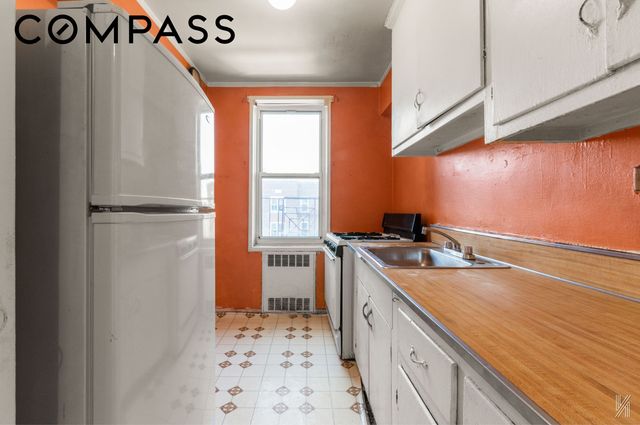 8801 35th Ave Apt 6B, New York City, NY 11372
