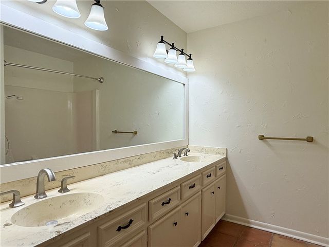 5037 Moultrie Dr, Corpus Christi, TX 78413