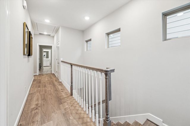 810 Glowing Dawn Drive, Houston, TX 77018