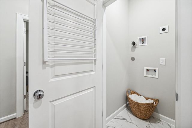 810 Glowing Dawn Drive, Houston, TX 77018