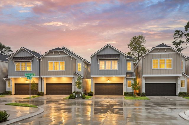 810 Glowing Dawn Drive, Houston, TX 77018