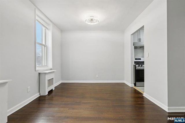 2160 Center Avenue 4N, Fort Lee, NJ 07024