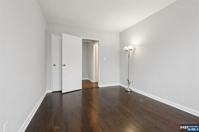 2160 Center Avenue 4N, Fort Lee, NJ 07024