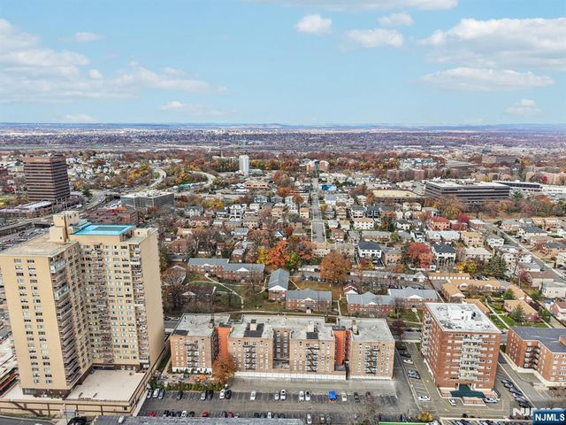 2160 Center Avenue 4N, Fort Lee, NJ 07024