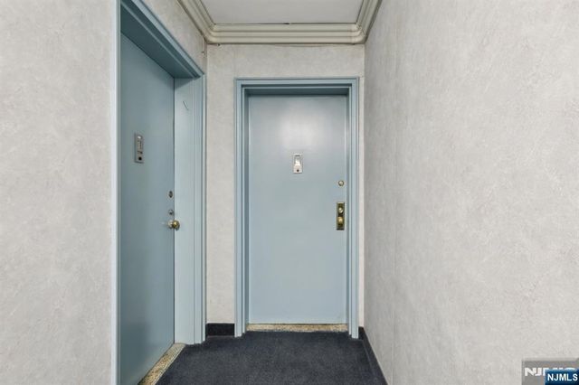 2160 Center Avenue 4N, Fort Lee, NJ 07024