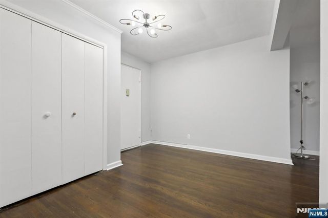 2160 Center Avenue 4N, Fort Lee, NJ 07024