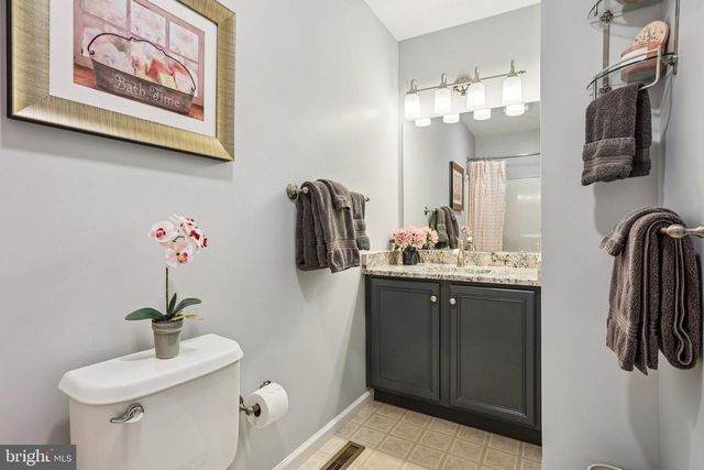 155 HAMPSHIRE DR, Sellersville, PA 18960