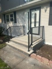 1515 Dogwood Dr, Piscataway Twp., NJ 08854