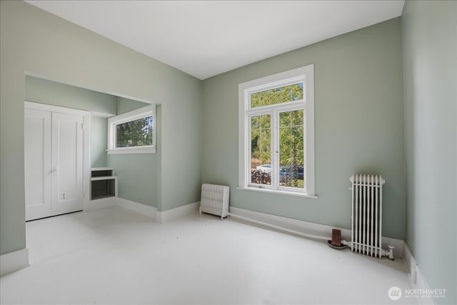 1532 5th Avenue W, Seattle, WA 98119
