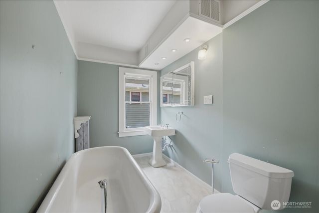 1532 5th Avenue W, Seattle, WA 98119