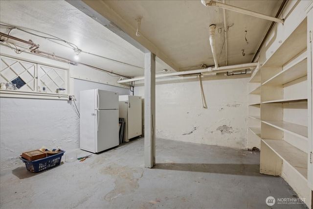1532 5th Avenue W, Seattle, WA 98119