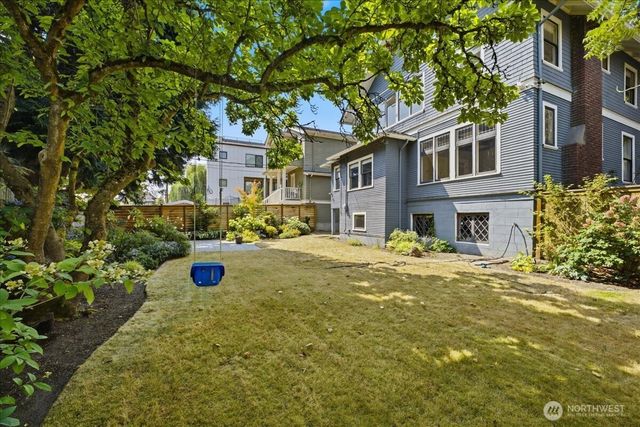 1532 5th Avenue W, Seattle, WA 98119