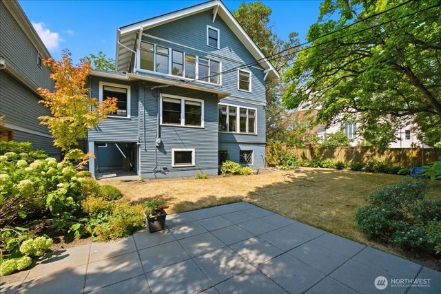 1532 5th Avenue W, Seattle, WA 98119