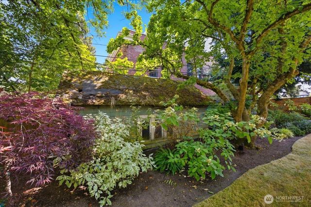1532 5th Avenue W, Seattle, WA 98119