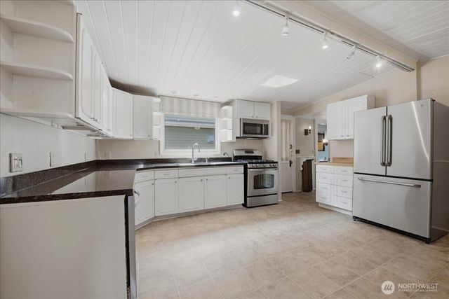 1532 5th Avenue W, Seattle, WA 98119