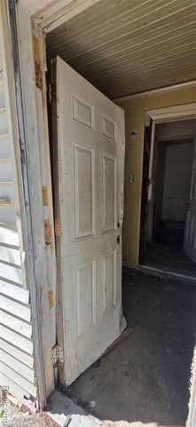 2015 W Court Street, Flint, MI 48503