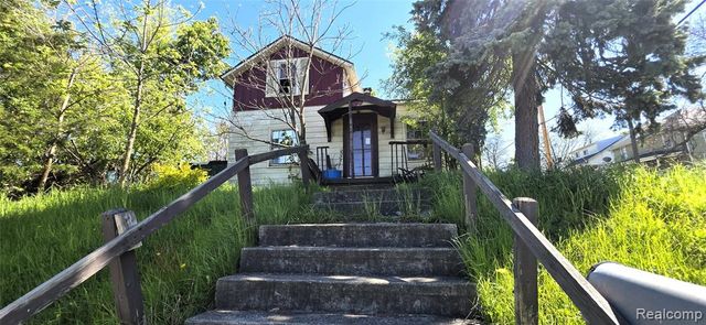 2015 W Court Street, Flint, MI 48503