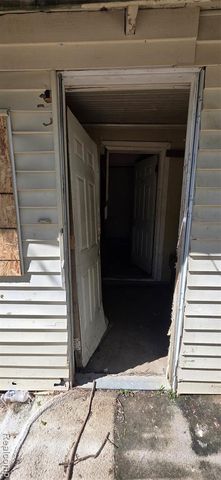 2015 W Court Street, Flint, MI 48503
