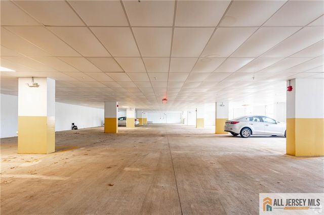 1025 Raritan Road, Clark, NJ 07066