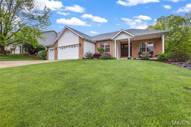 106 Oak Ridge Estates Drive, Glen Carbon, IL 62034
