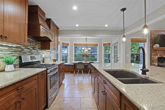 106 Oak Ridge Estates Drive, Glen Carbon, IL 62034