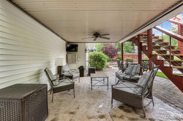 106 Oak Ridge Estates Drive, Glen Carbon, IL 62034