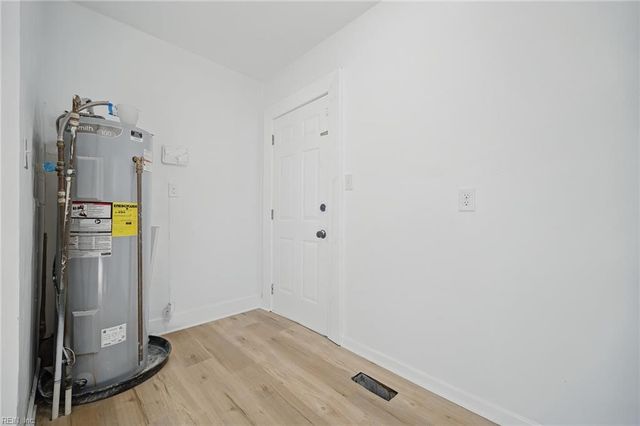 3324 Deep Creek BLVD, Portsmouth, VA 23702