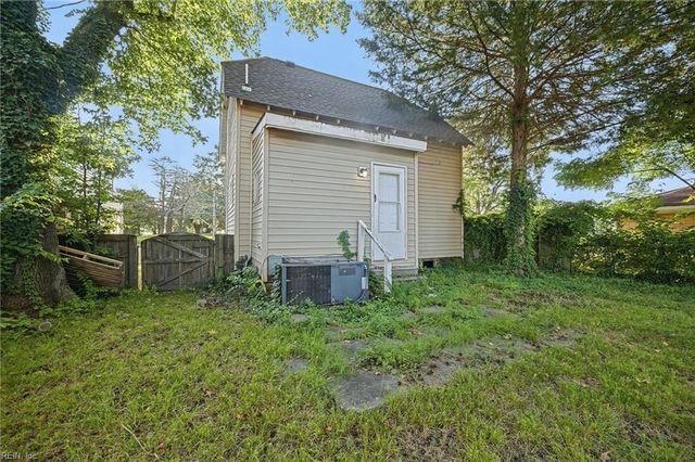 3324 Deep Creek BLVD, Portsmouth, VA 23702